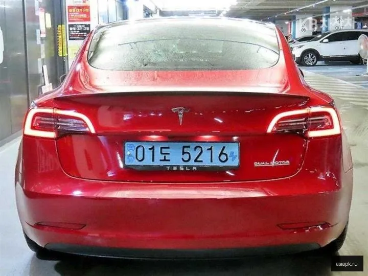 tesla Model 3 5