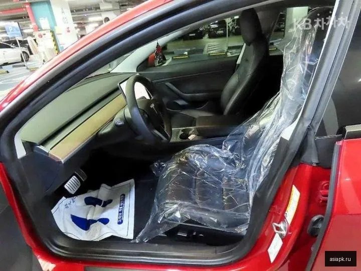 tesla Model 3 6
