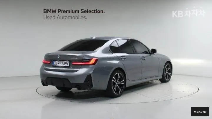 BMW 3-Series 4