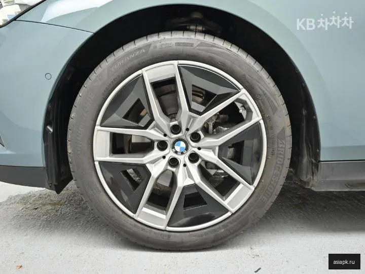 BMW 5-Series 5