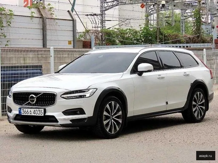 Volvo V90 2