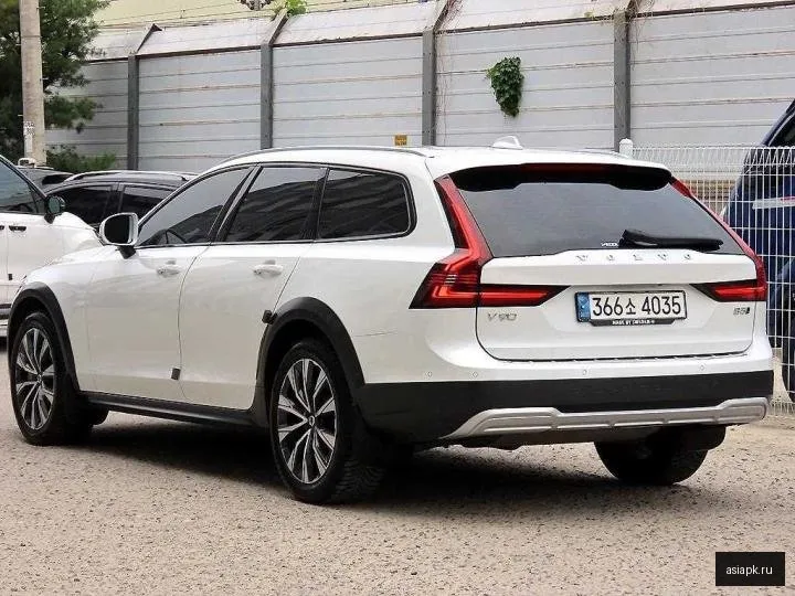 Volvo V90 3