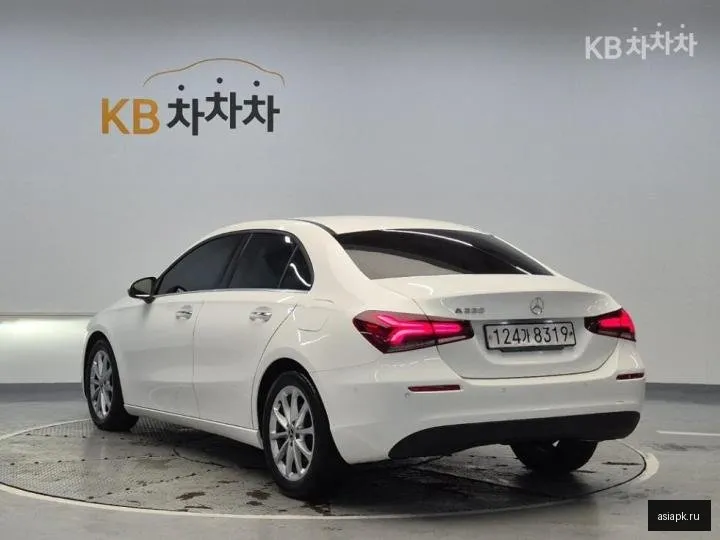 Mercedes-Benz A-Class 2