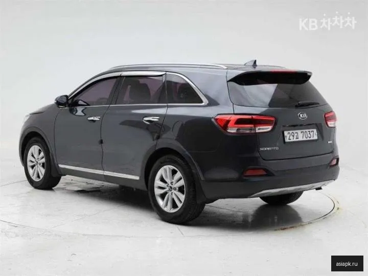Kia Sorento 4