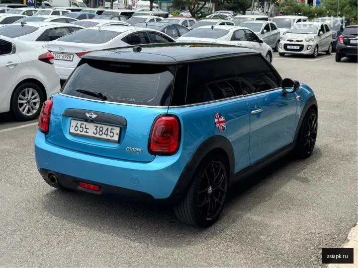 MINI Hatch 4
