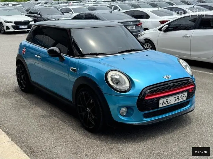 MINI Hatch 5