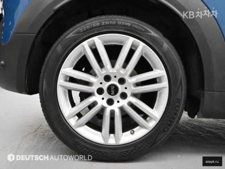 MINI Countryman 5