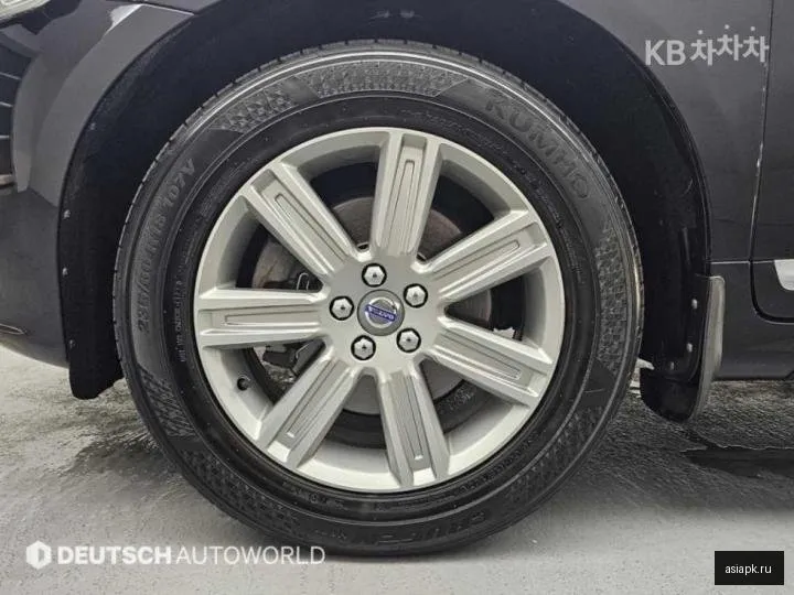 Volvo XC60 5