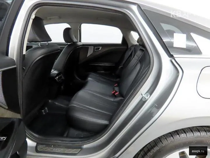 Kia K8 6