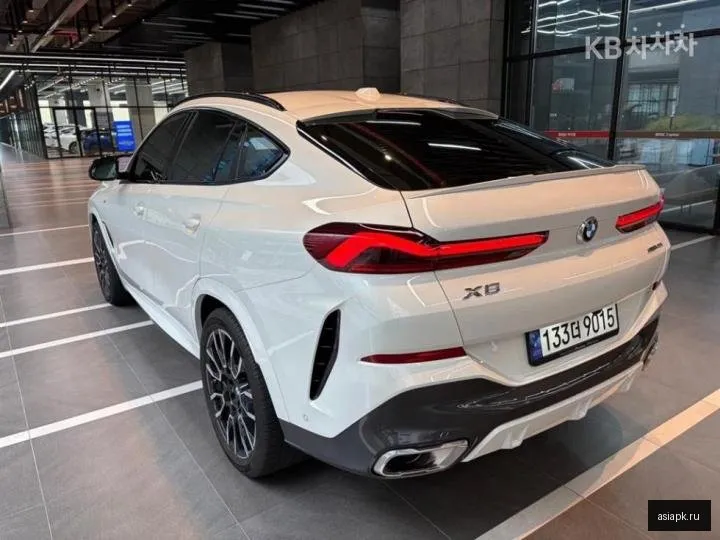 BMW X6 4