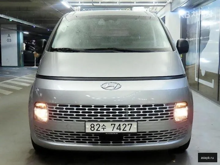 Hyundai Staria 2
