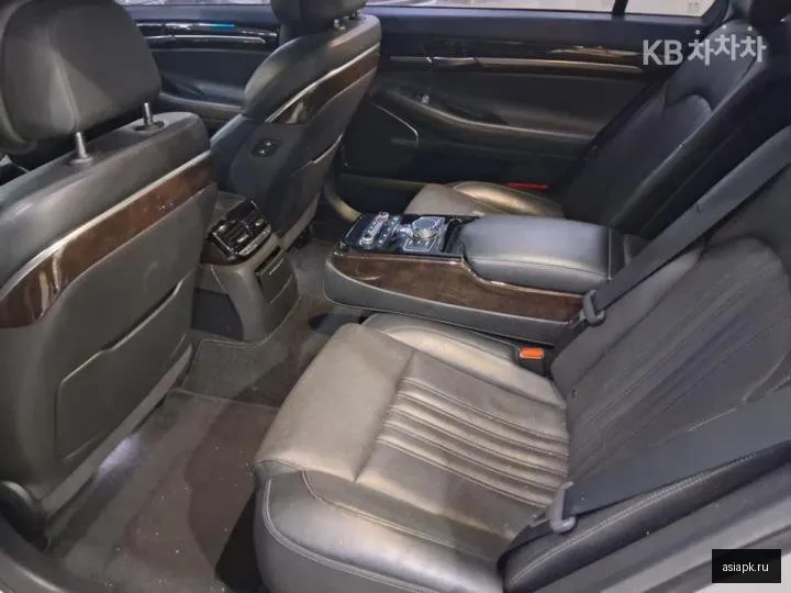 Genesis G90 6