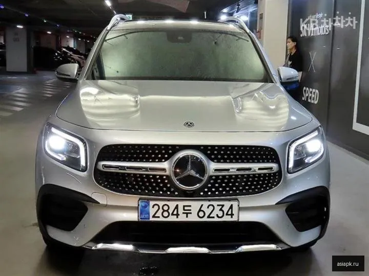 Mercedes-Benz GLB-Class 2