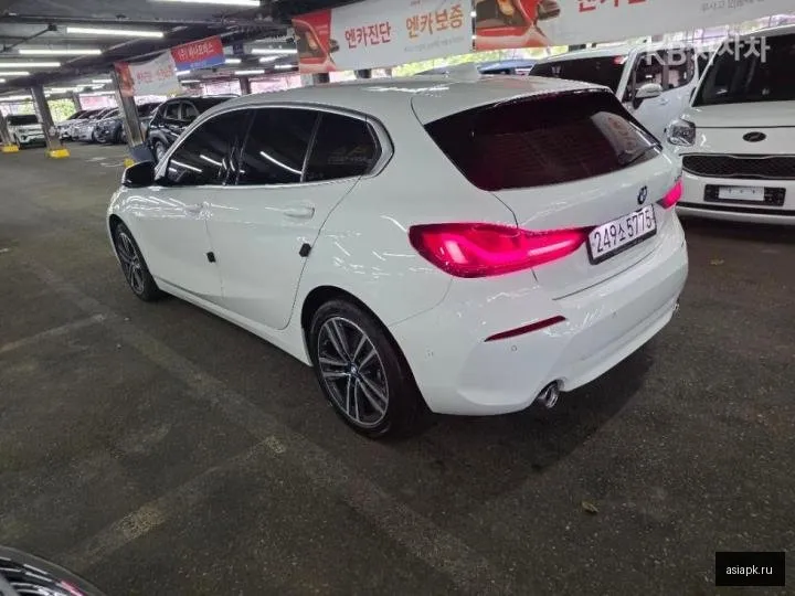 BMW 1-Series 3