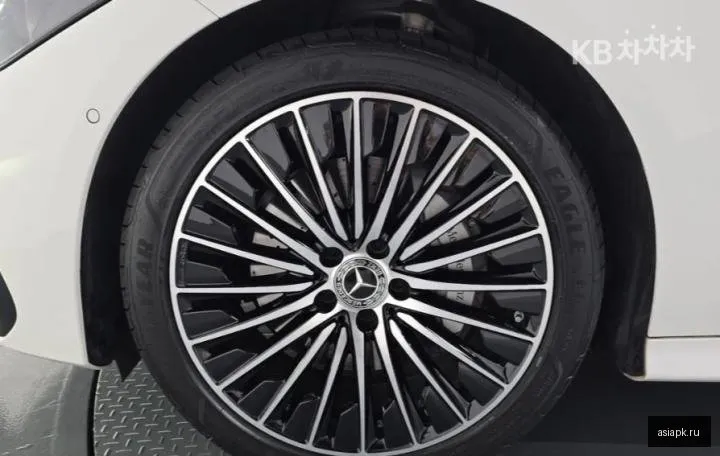 Mercedes-Benz CLE-Class AMG 5