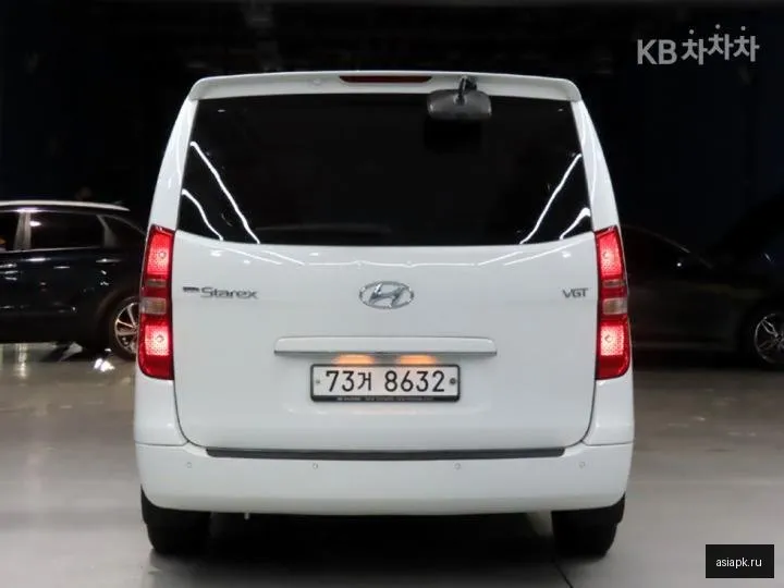 Hyundai Starex 3