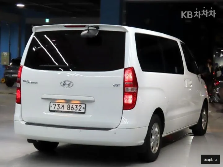 Hyundai Starex 4