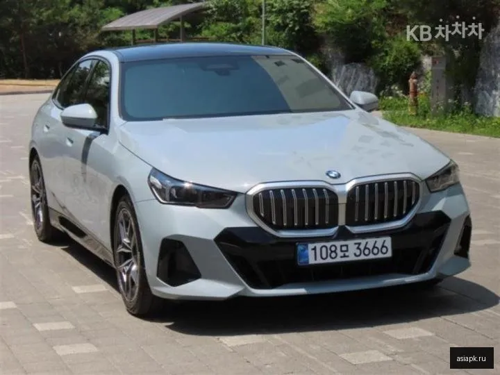 BMW 5-Series 2