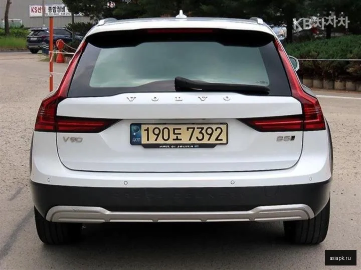 Volvo V90 4