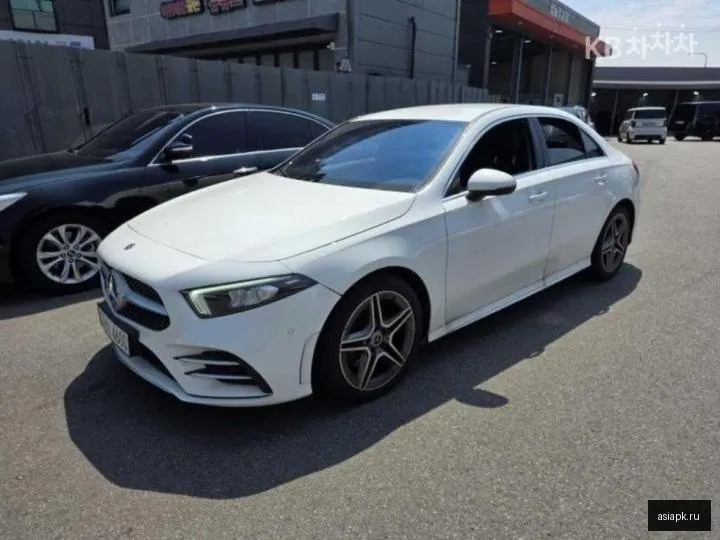 Mercedes-Benz A-Class 2