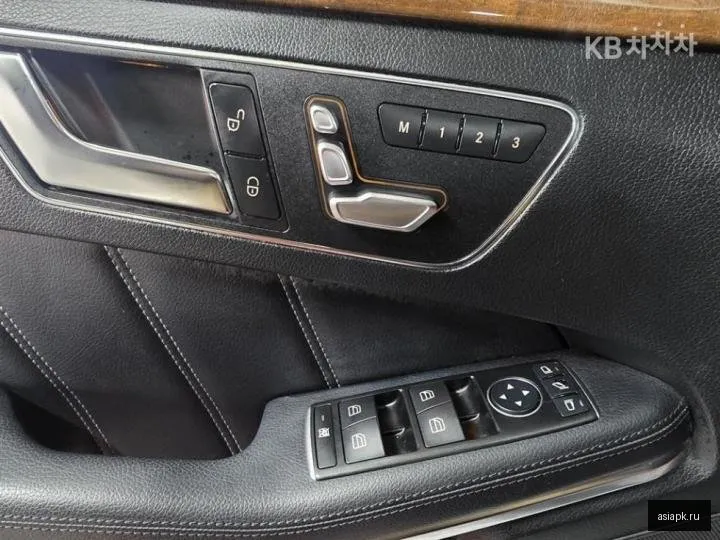 Mercedes-Benz E-Class 6