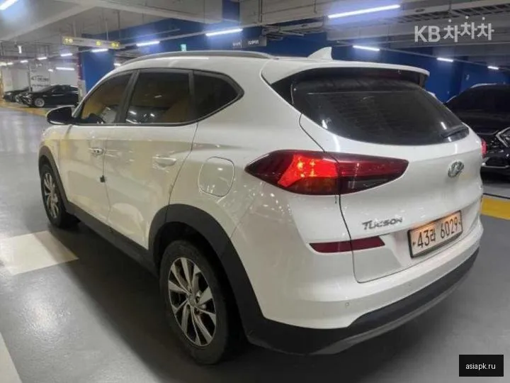 Hyundai Tucson 4