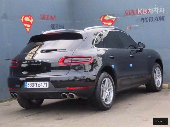 Porsche Macan 4