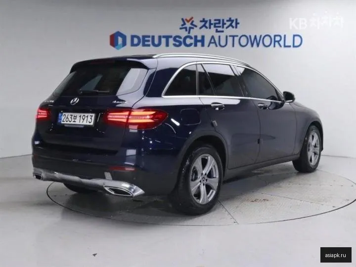 Mercedes-Benz GLC-Class 3