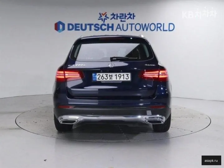 Mercedes-Benz GLC-Class 4