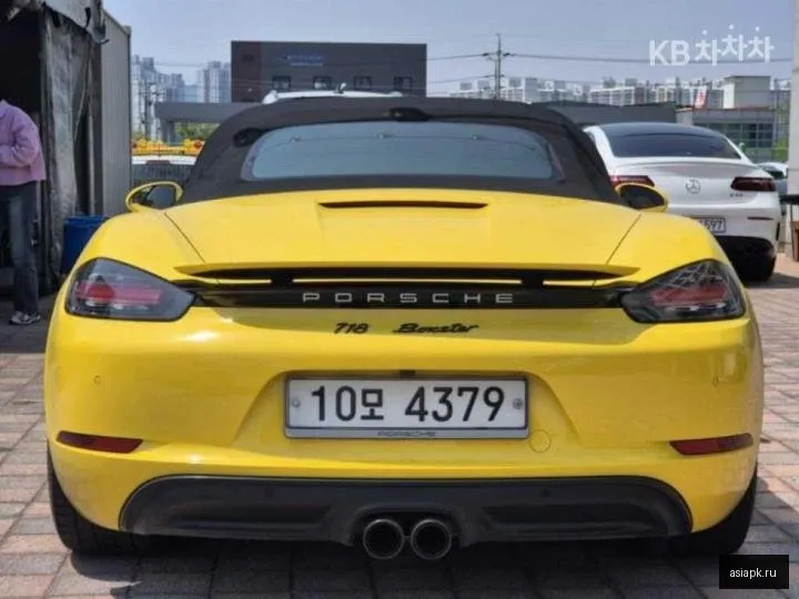 Porsche Boxster 4