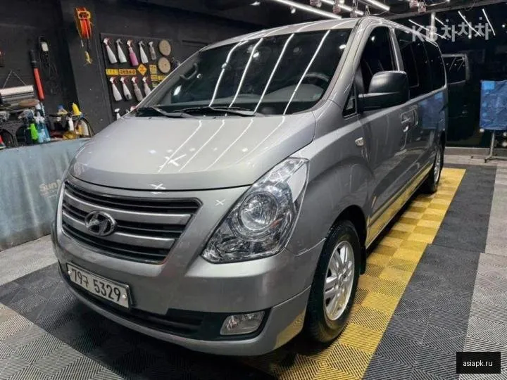 Hyundai Starex 2
