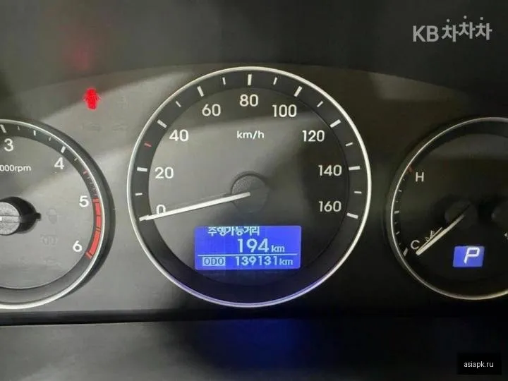 Hyundai Starex 6