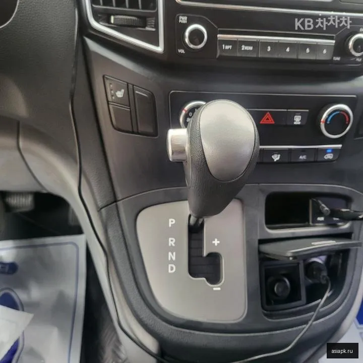 Hyundai Starex 5