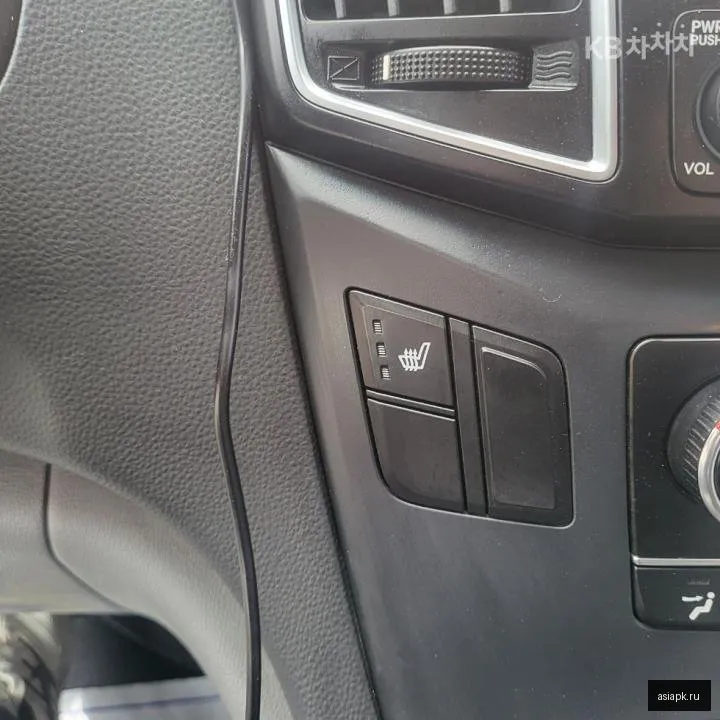 Hyundai Starex 6