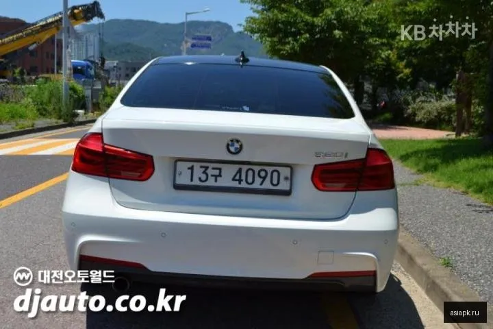 BMW 3-Series 3