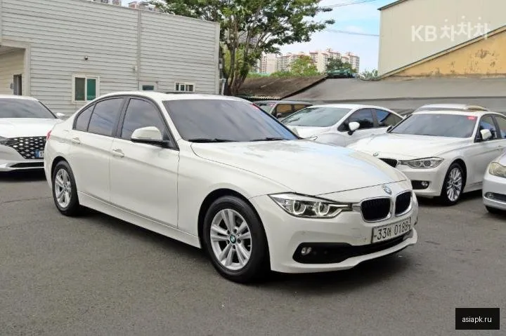 BMW 3-Series 2