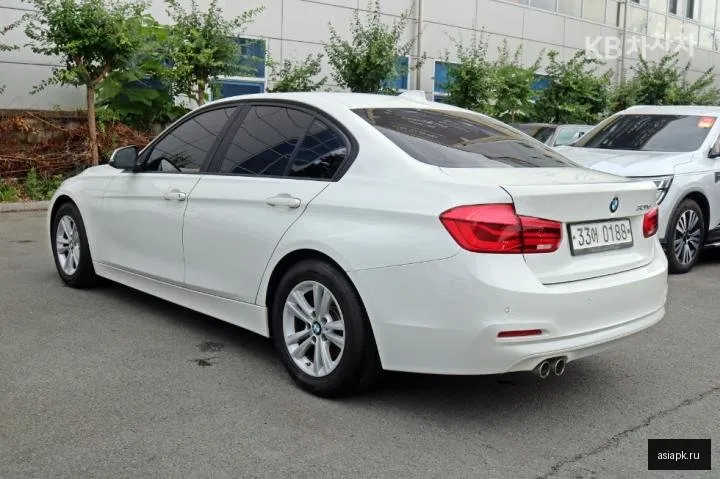 BMW 3-Series 4