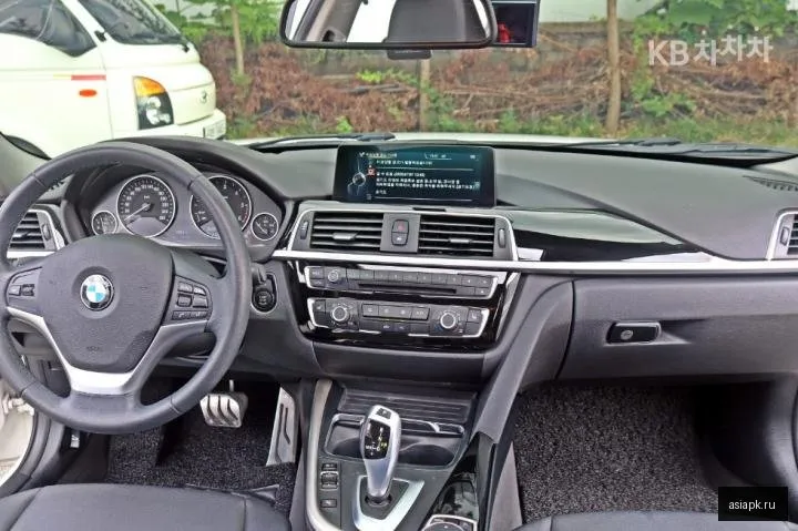 BMW 3-Series 6