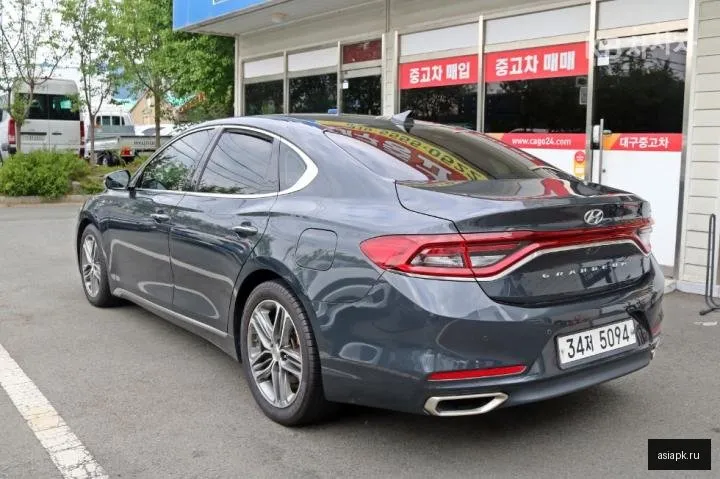 Hyundai Grandeur 4