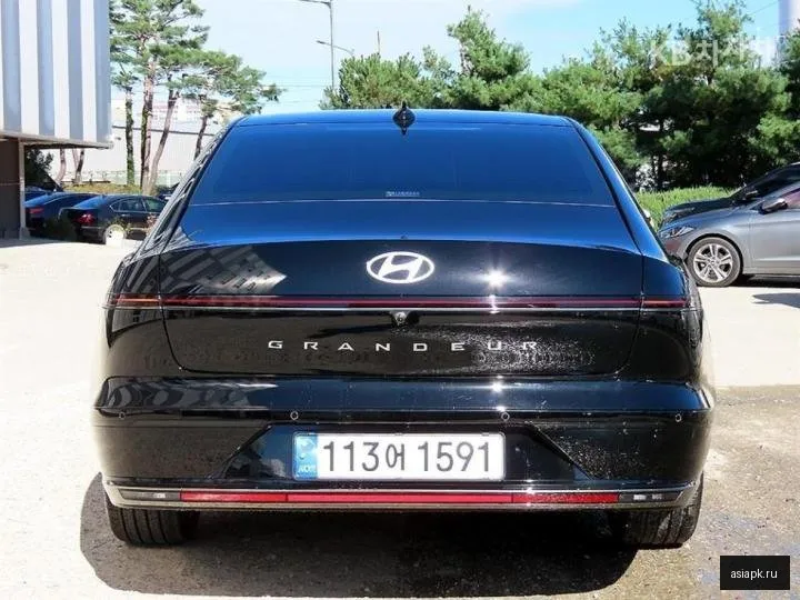 Hyundai Grandeur 4