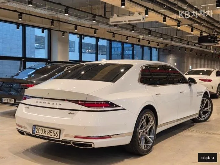 Genesis G90 3