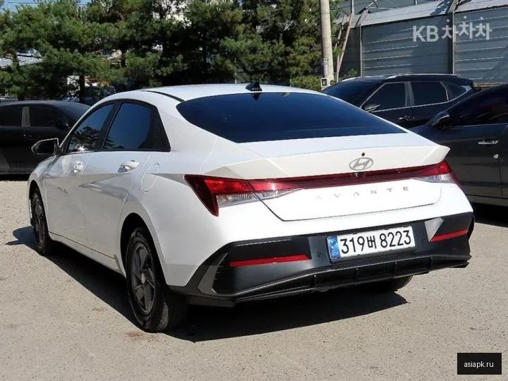 Hyundai Avante 3