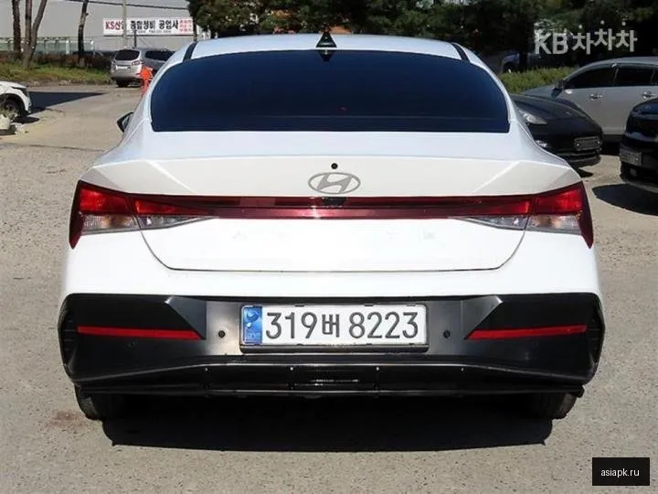 Hyundai Avante 4