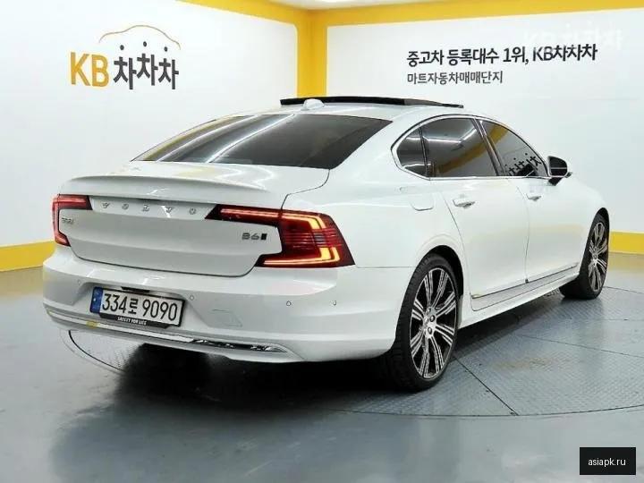 Volvo S90 4