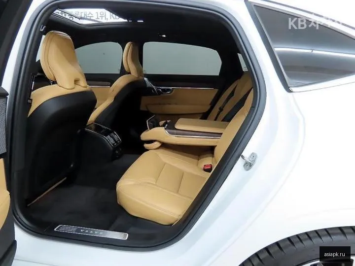 Volvo S90 6