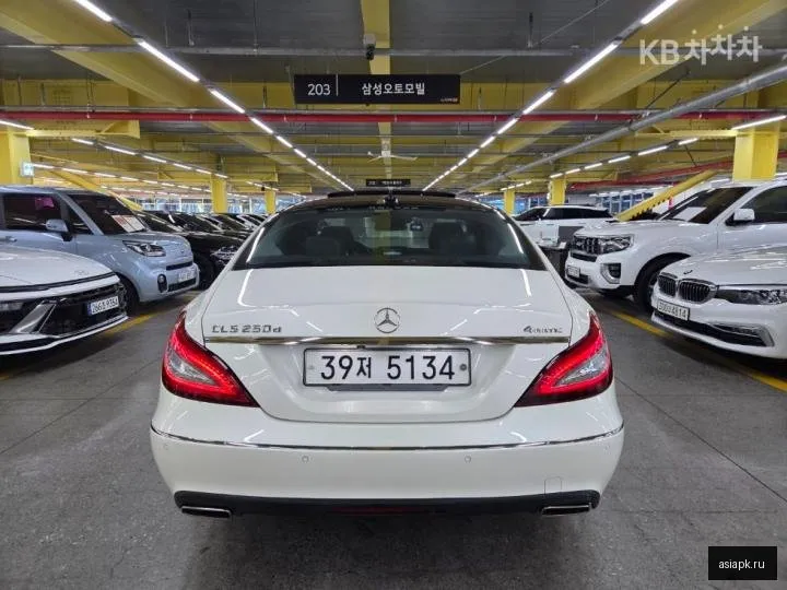 Mercedes-Benz CLS-Class 3