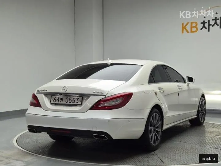 Mercedes-Benz CLS-Class 3