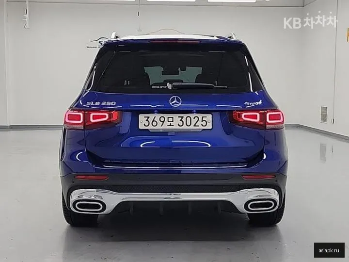 Mercedes-Benz GLB-Class 3