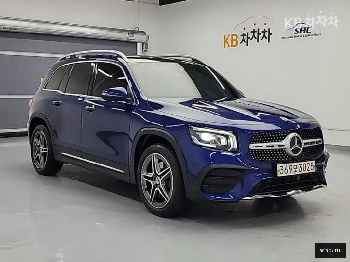 Mercedes-Benz GLB-Class 4