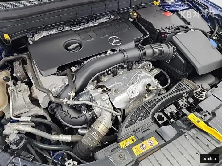Mercedes-Benz GLB-Class 5